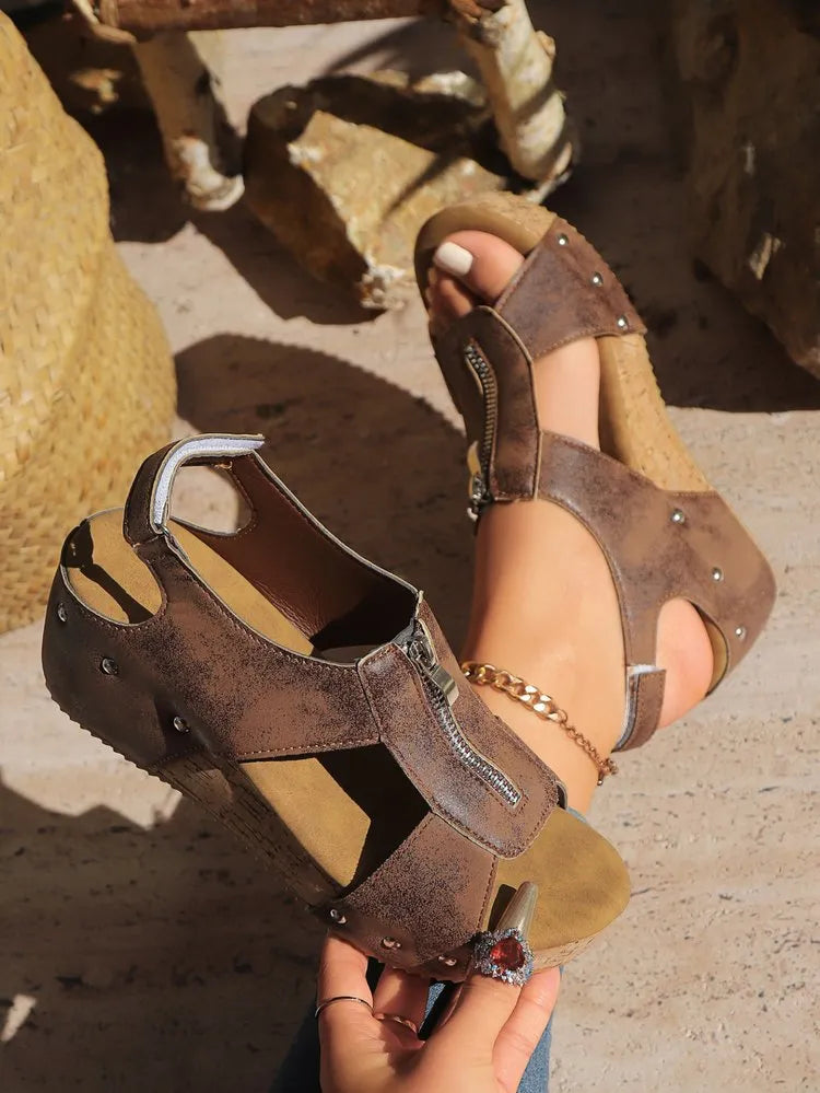 Stijlvolle retro sleehaksandalen met rits