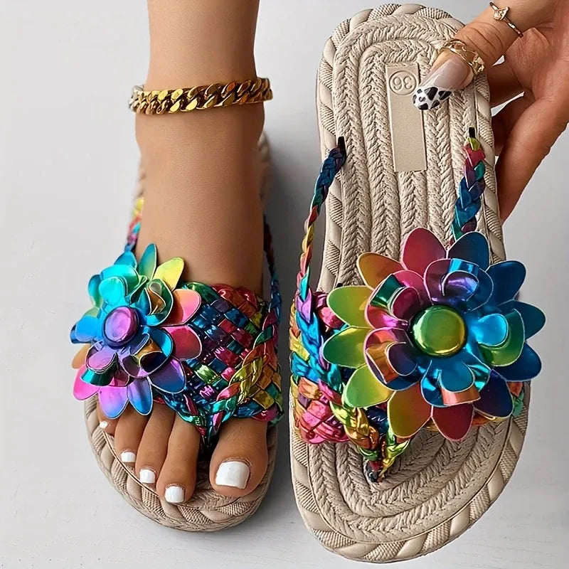 Platte sandalen met bloemen en strass-steentjes