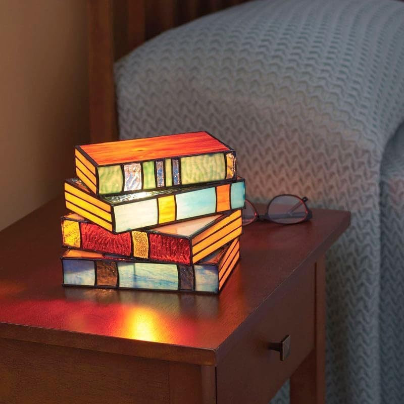 Handgemaakte stapelbare boekenlamp