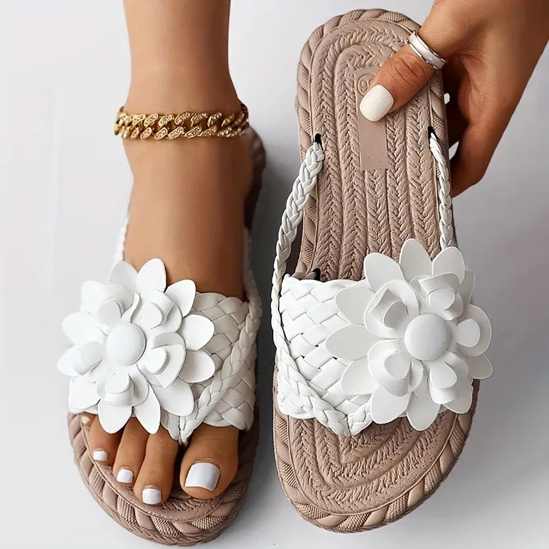 Platte sandalen met bloemen en strass-steentjes