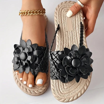 Platte sandalen met bloemen en strass-steentjes