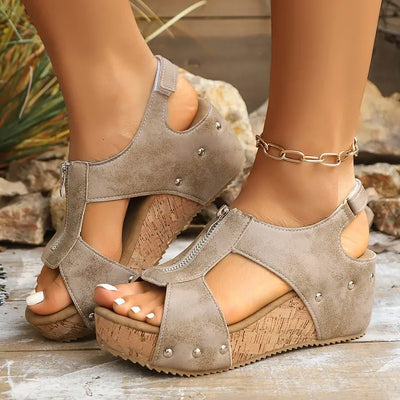 Stijlvolle retro sleehaksandalen met rits